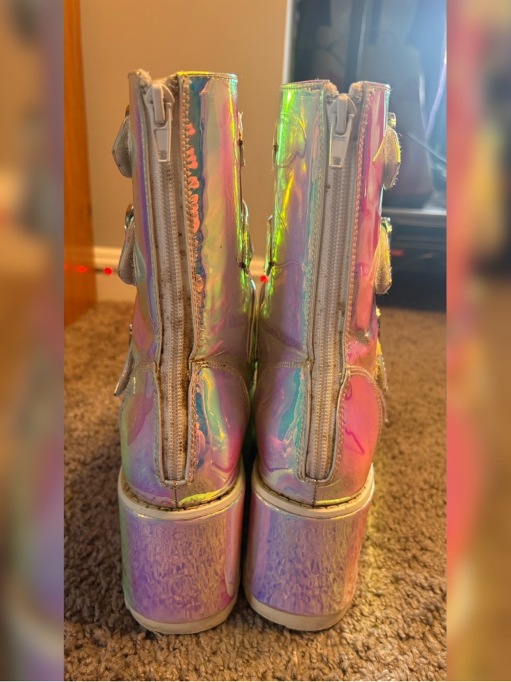 YRU Karma Alien Holographic Platform Boots - Picture 7 of 8